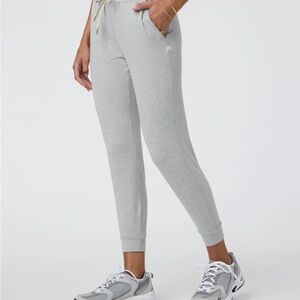 Vuori Gray Jogger Sweatpants size large